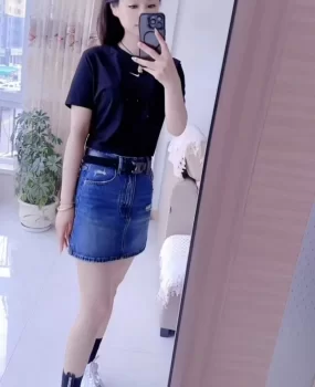 在万博广场这一片得美女