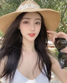 维也纳酒店02年大学生