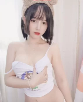 性感丰满美女极品 骚逼被干到求饶