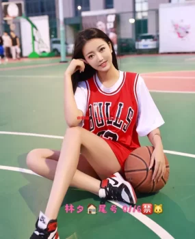 武汉身材好，水多，性感活好的小美女姐姐
